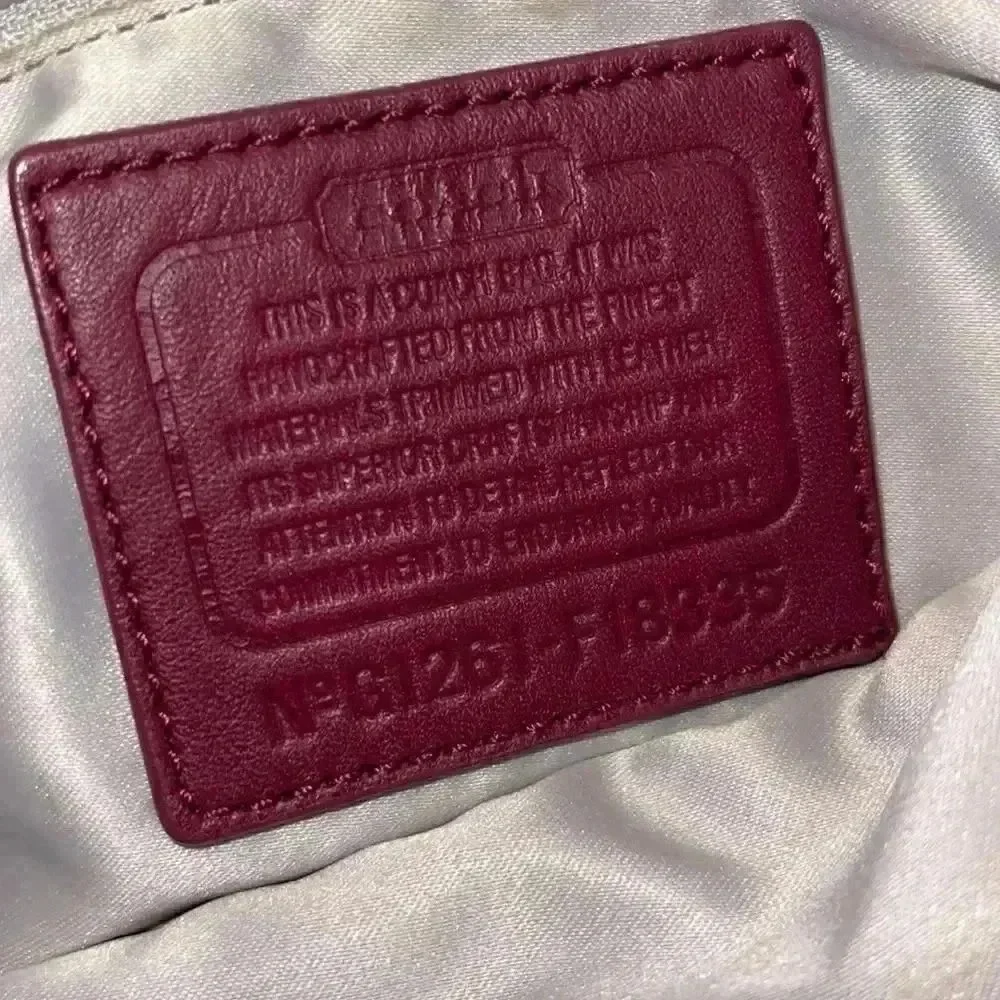 Like new Coach Laura Signature Tote Bag Purse Khaki/berry F18335 - Picture 4 of 6